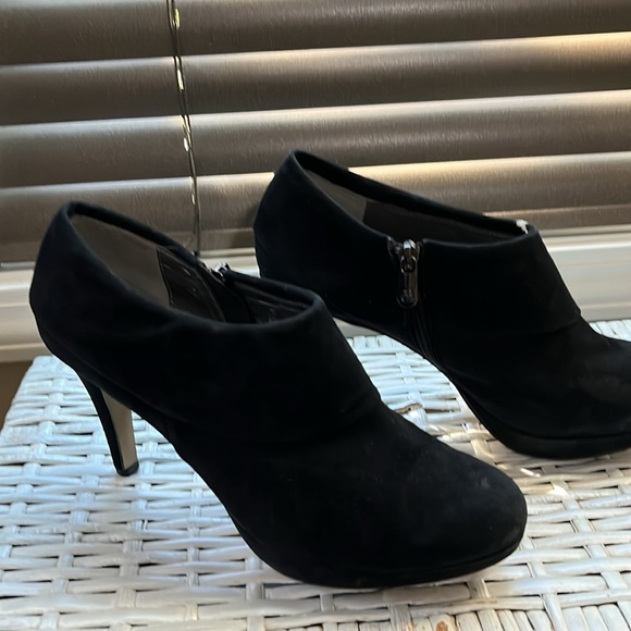 Adrienne Vittadini Heels Size 8.5 - Picture 2 of 10